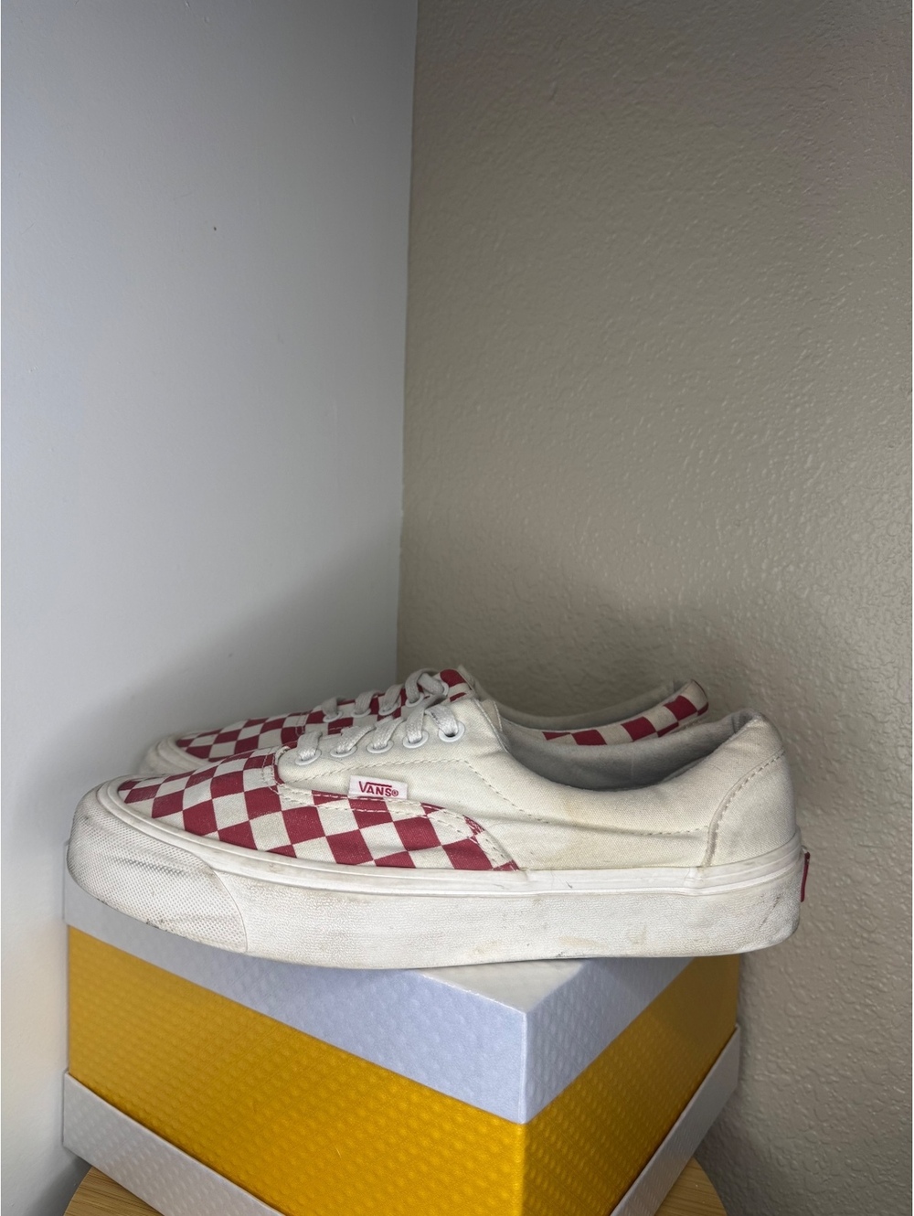 Vans Era Red White Checkerboard Men’s Size 8 Canvas Skate Shoes Used No Box - Picture 2 of 5
